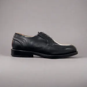 Classic Lace Up