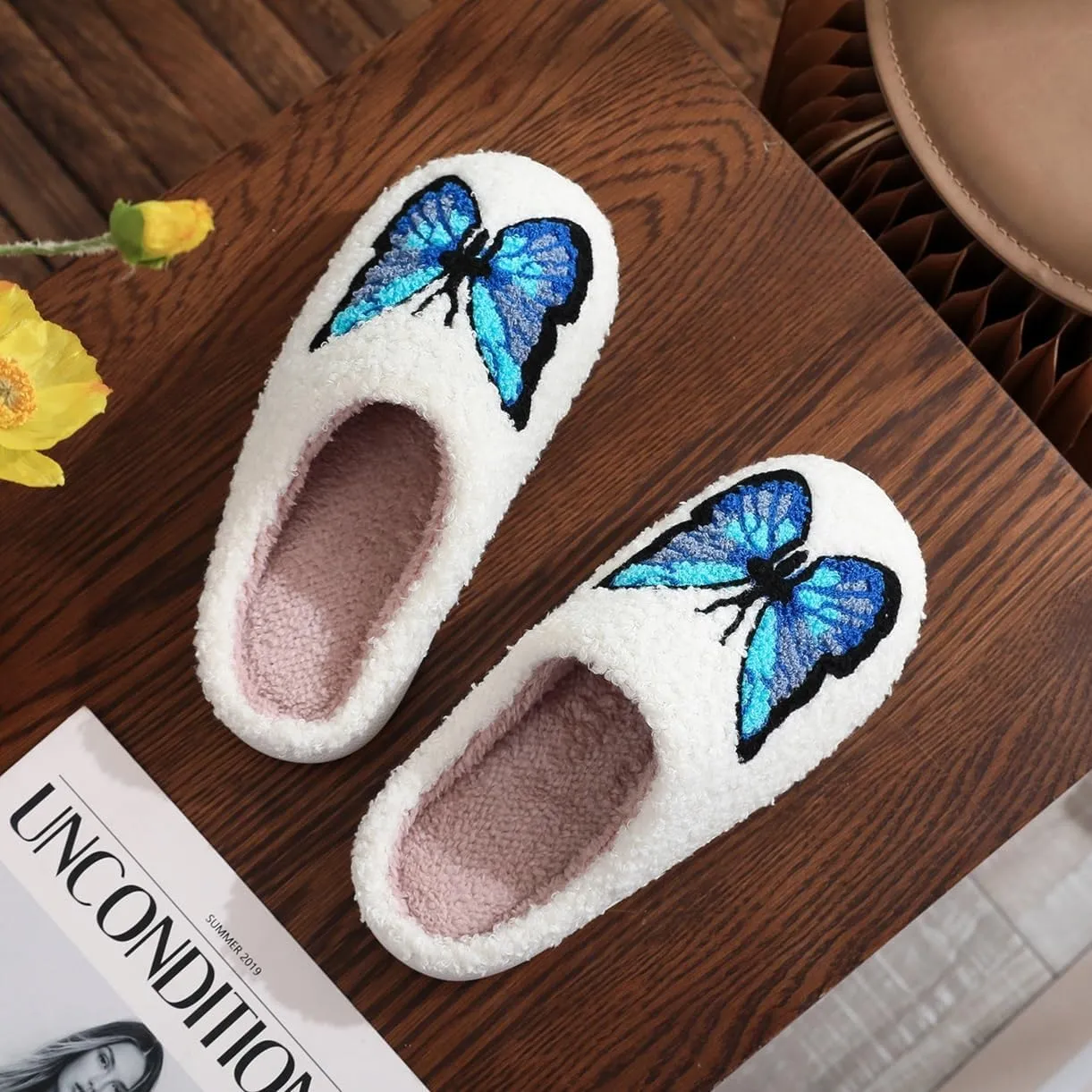 Fun and Loving Slippers Valentine's Day Style Women's & Men's Comfortable Memory Foam Slippers Fluffy and Soft Memory Foam Retro Indoor and Outdoor Home Couple Shoes