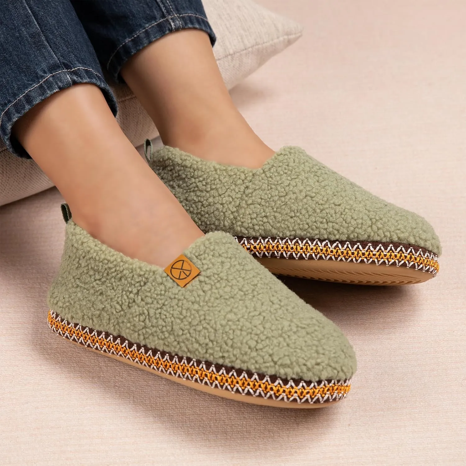 House Slippers for Women House Shoes with Memory Foam Indoor Fuzzy Shoes
