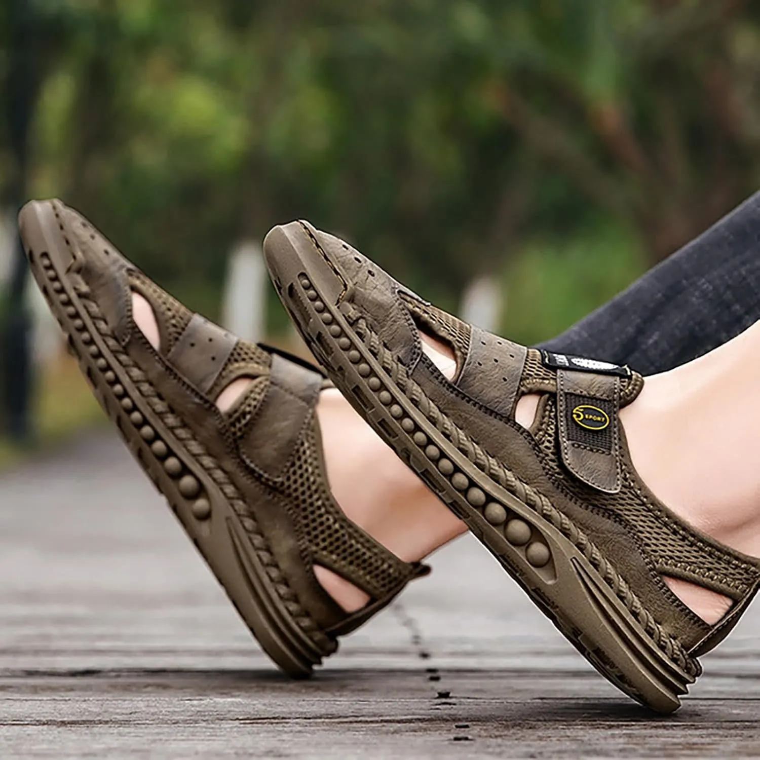 New Men's Outdoor Sports Sandals Casual Anti Slip Hiking Breathable Mesh Men's Arch Support Shoes for Summer
